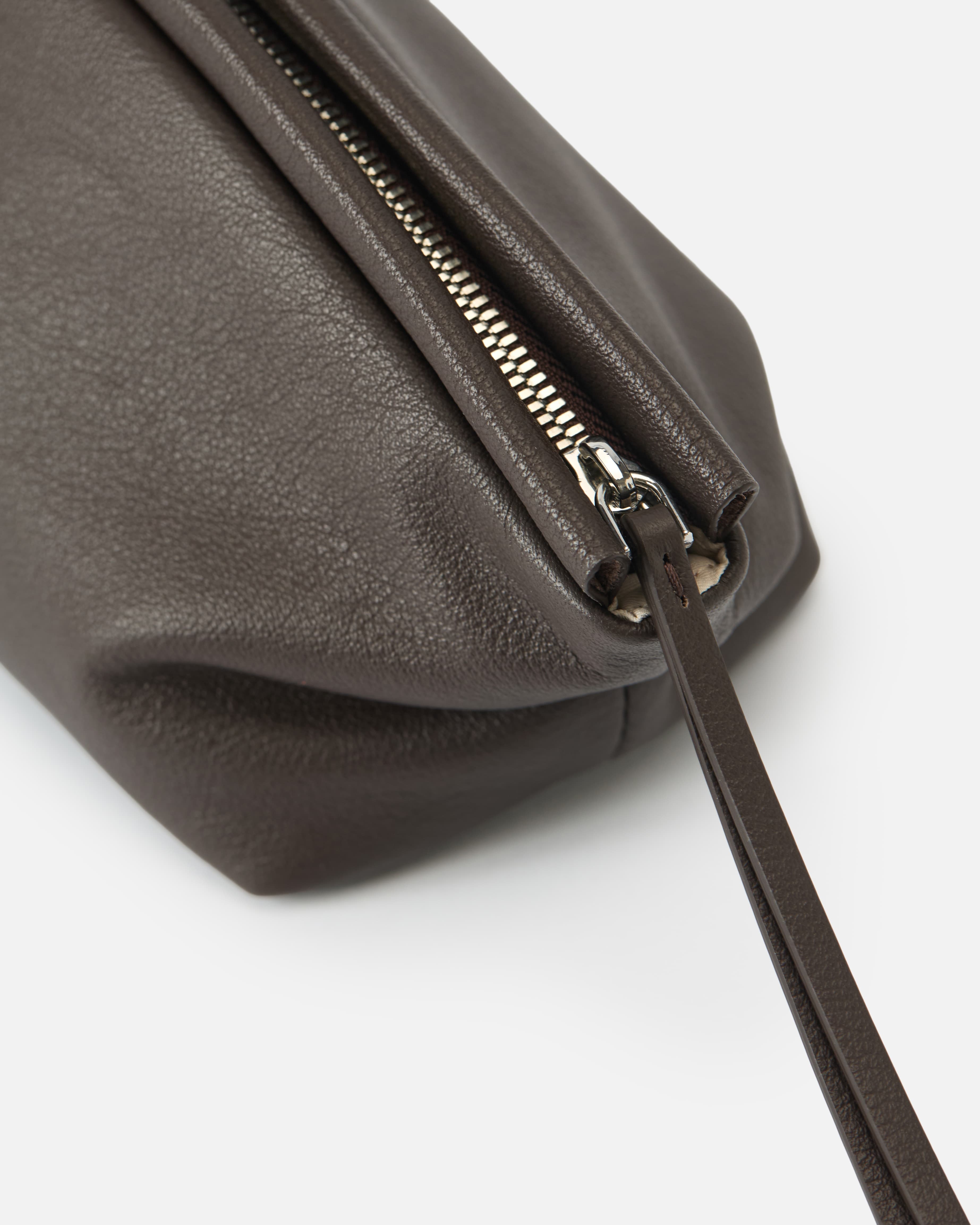 CURVE BEAUTY CASE TRUNK