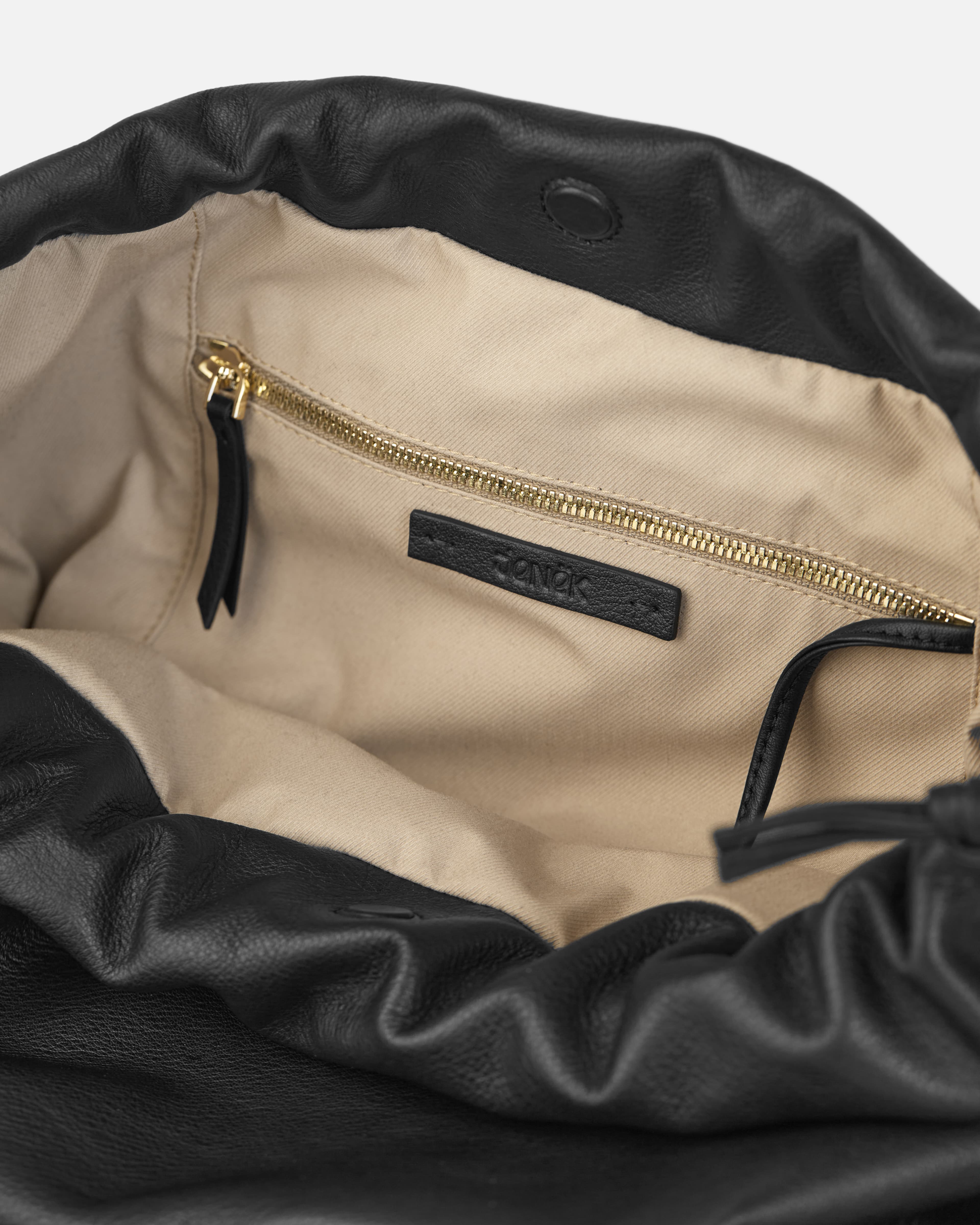 03.3JOIN LARGE BLACK