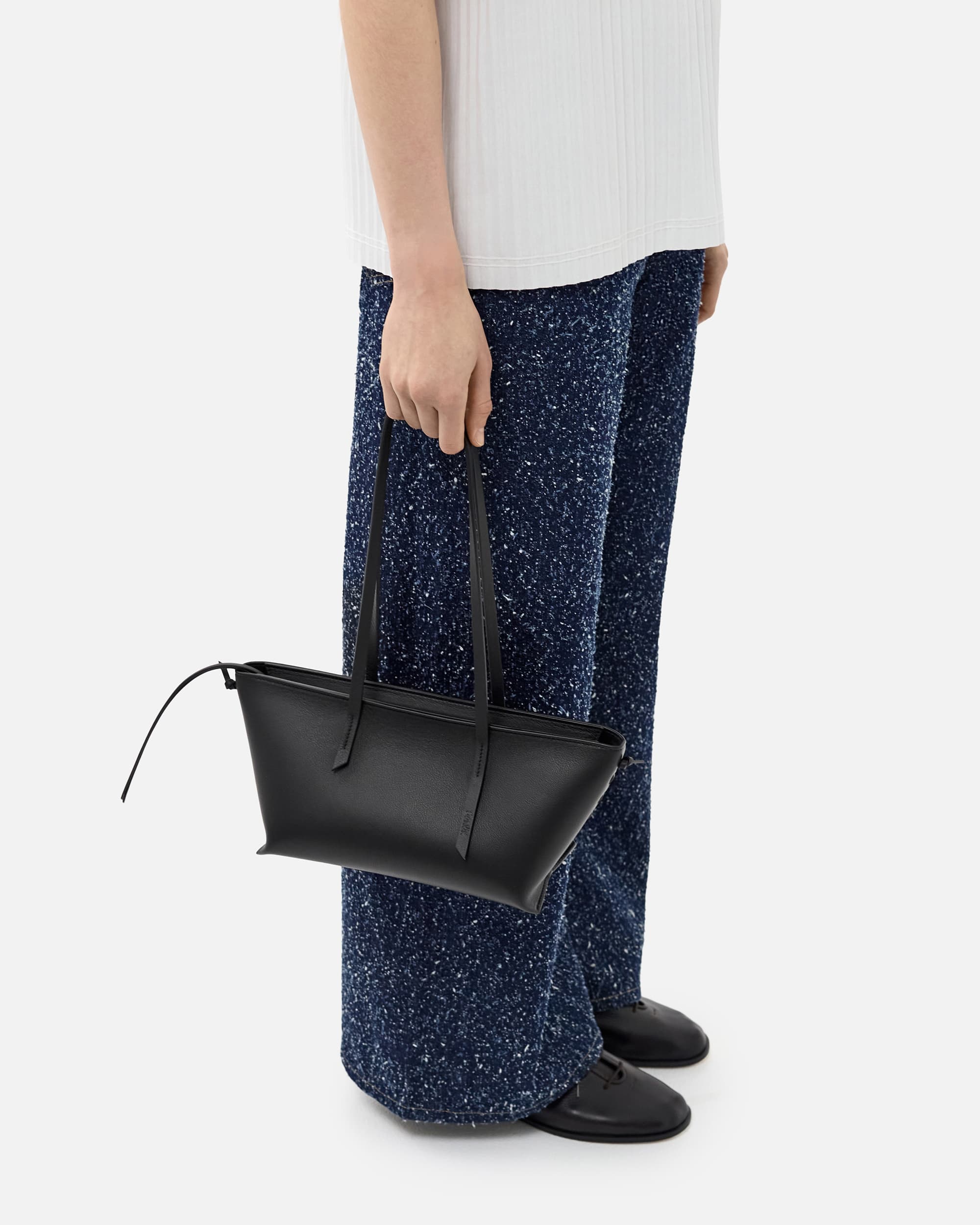 12.2STITCH MEDIUM BLACK