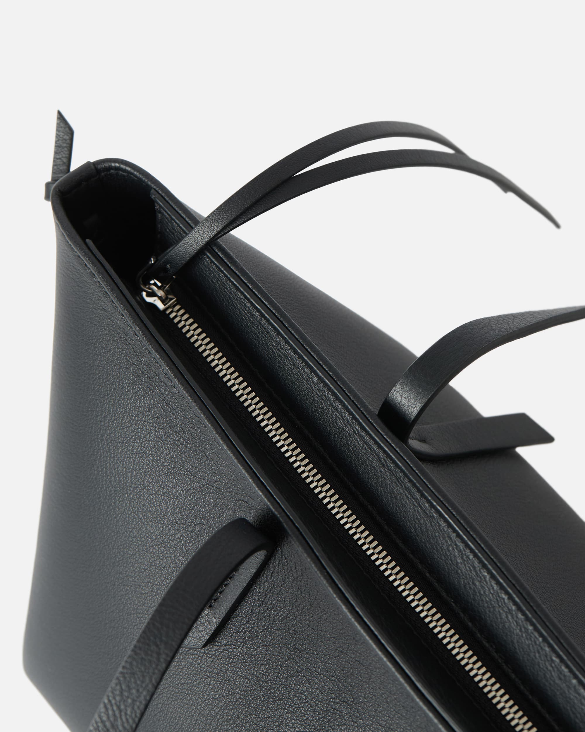 12.2STITCH MEDIUM BLACK