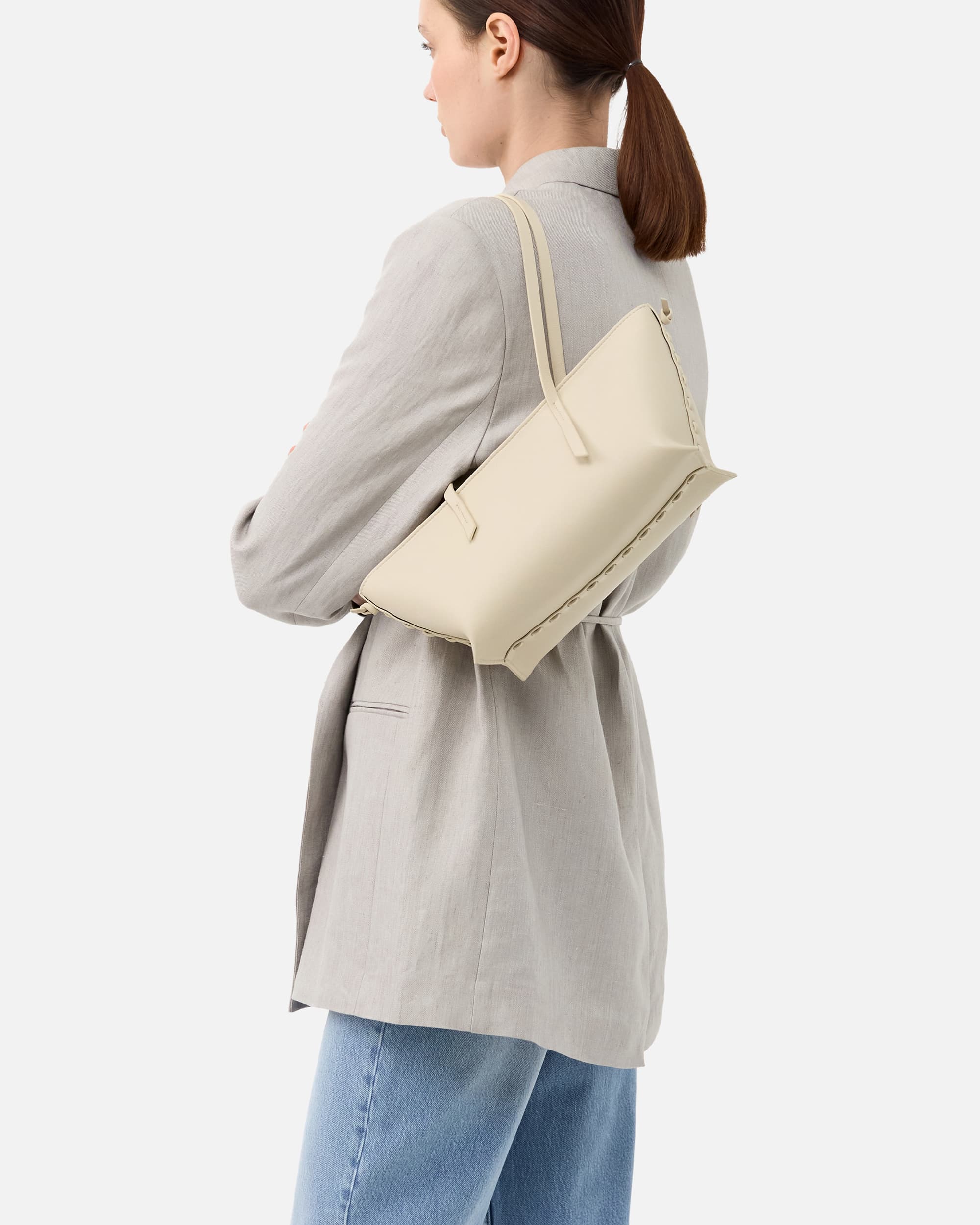 12.2STITCH MEDIUM LAMB